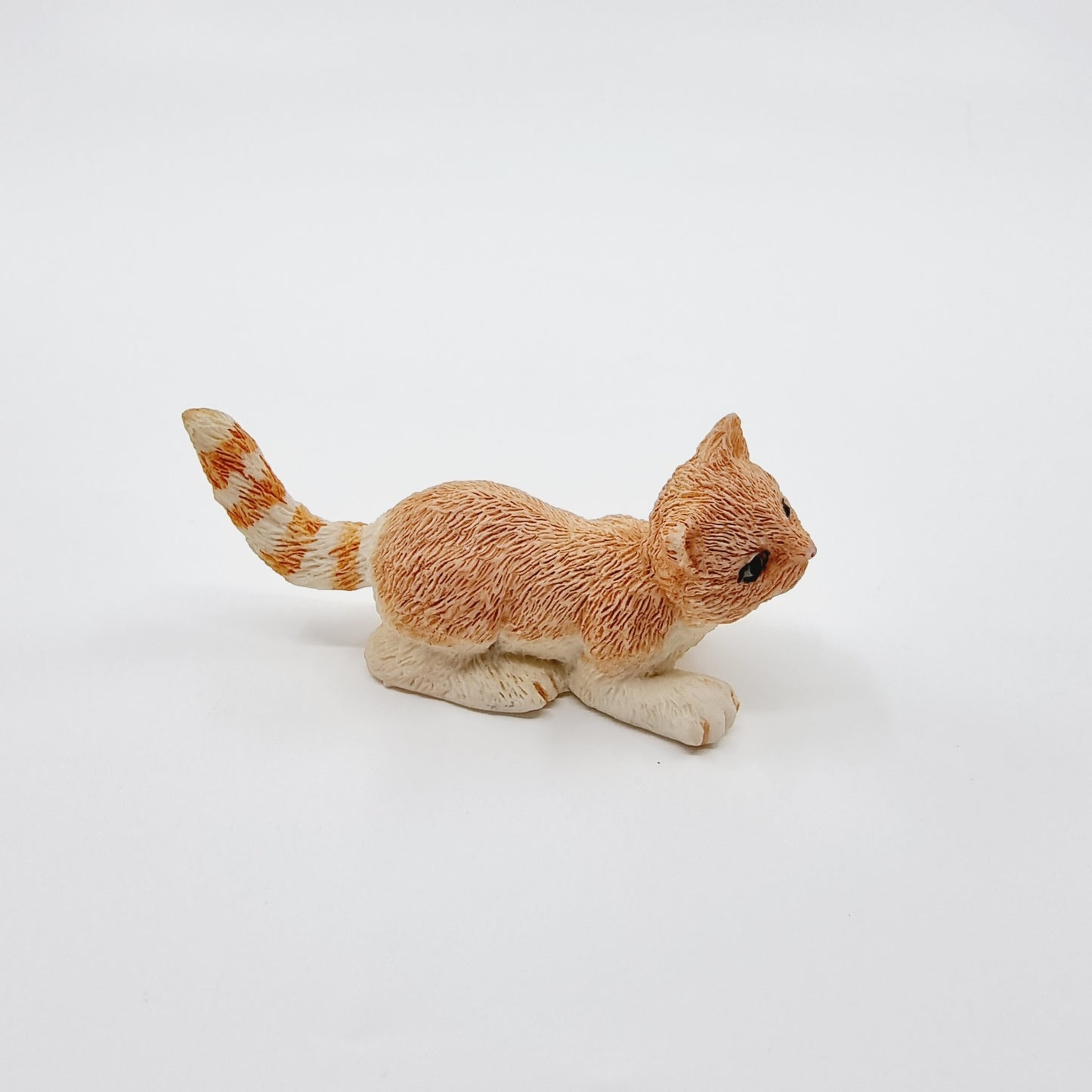 Petit chat roux en résine (Modèle n°84)