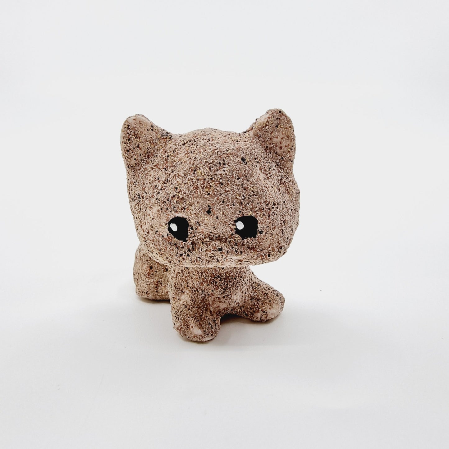 Petit chat en résine à grosse tête (Modèle n°33)