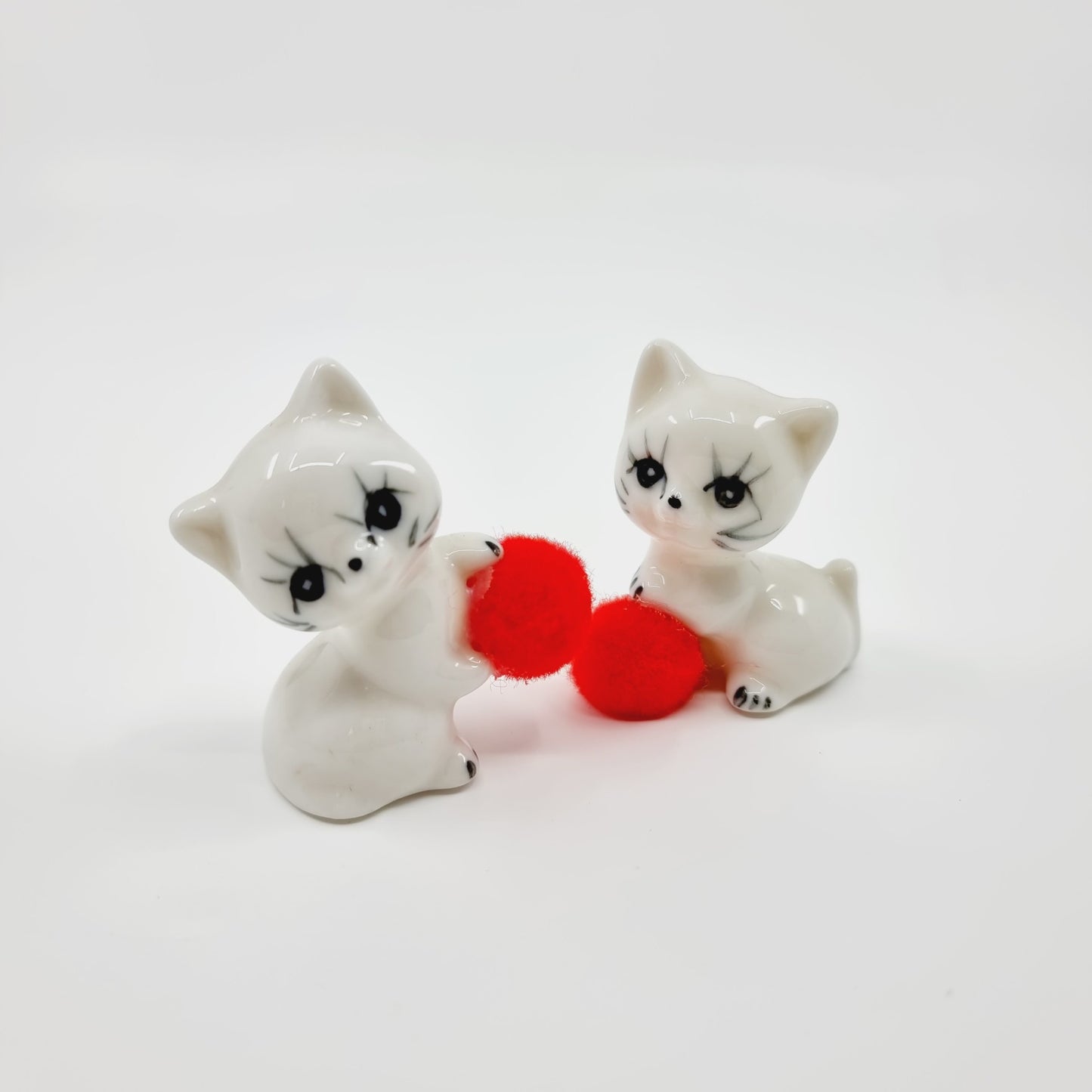 Couple de chats avec leur pelote (Modèle n°71)
