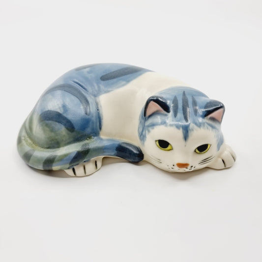 Chat couché bleu/blanc (Modèle n°76)