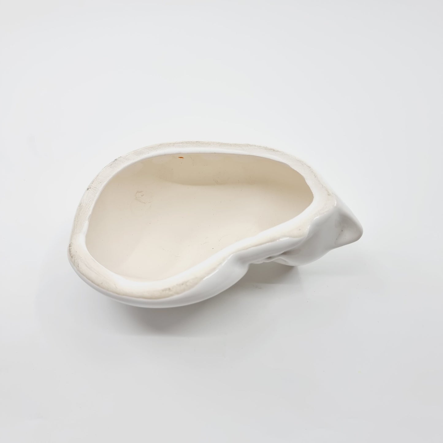 Chat blanc endormi en céramique (Modèle n°80)