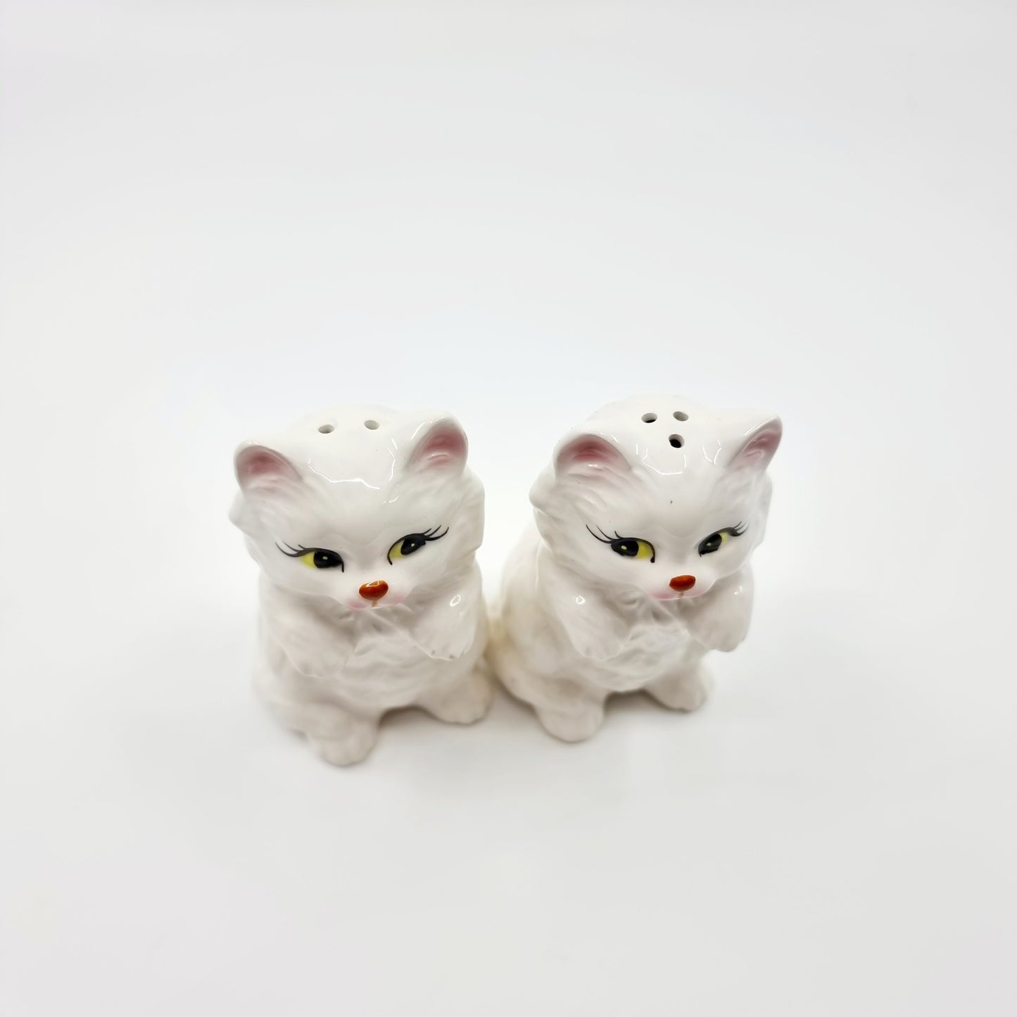 Salière et poivrière - chat blanc aux yeux jaunes (Modèle n°82)
