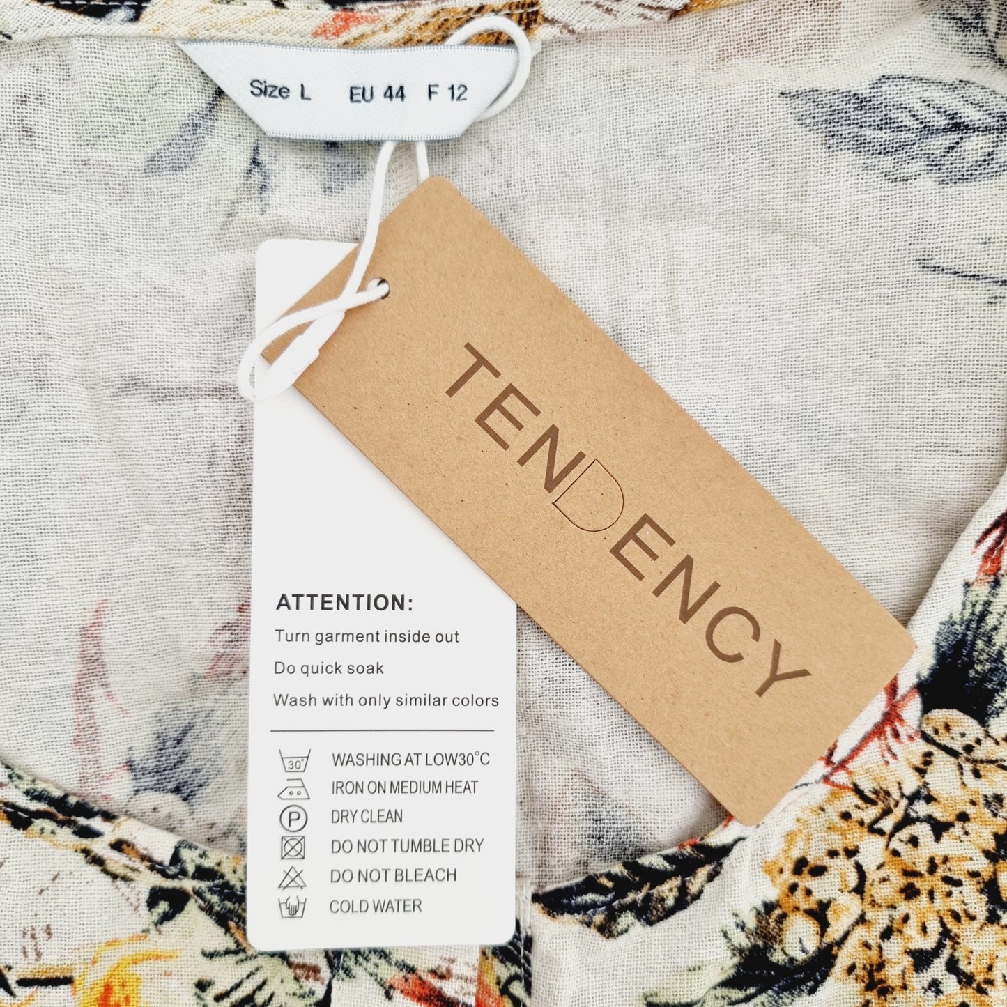 Robe longue fleurie (SIZE : L)