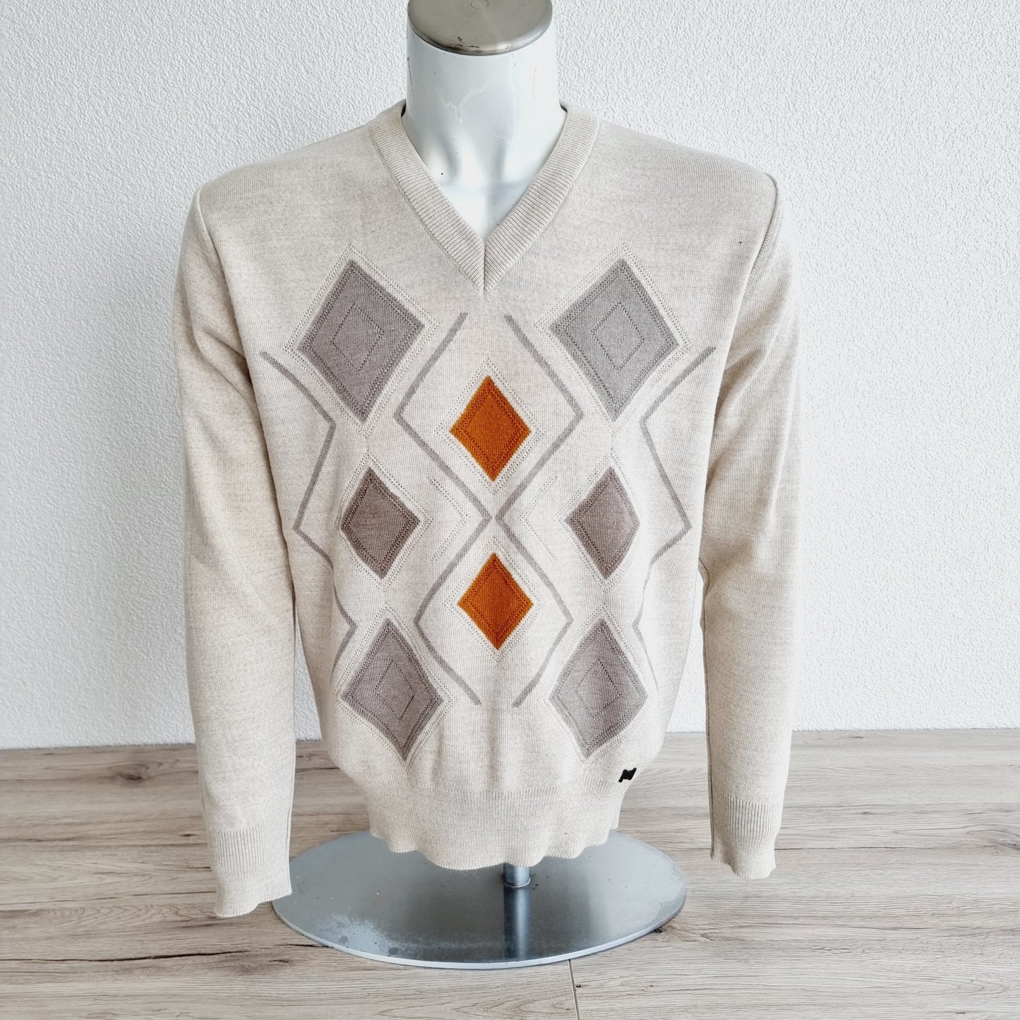 Pullover col en V motif argyle (SIZE : M)