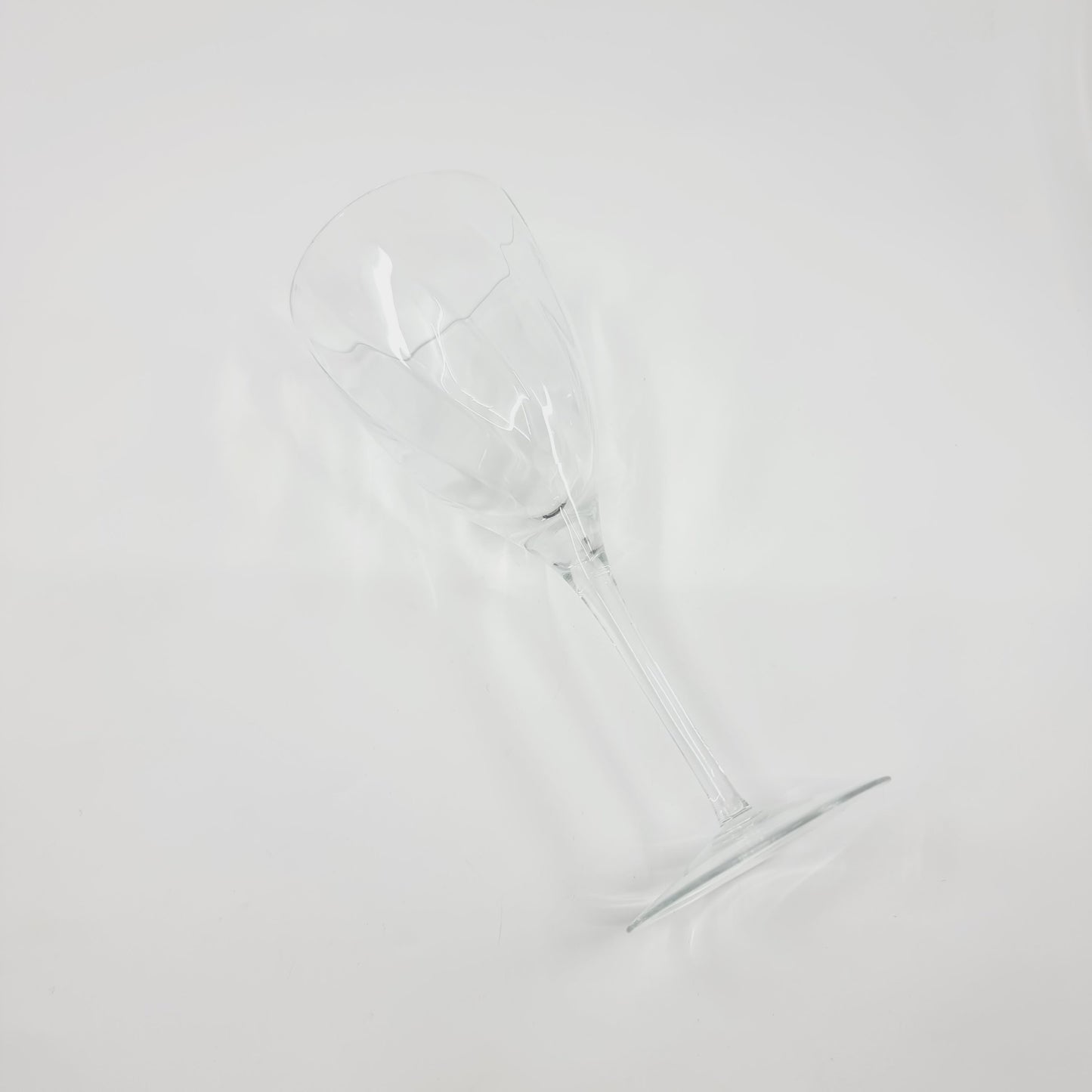 Verre à vin strié (4 pièces)