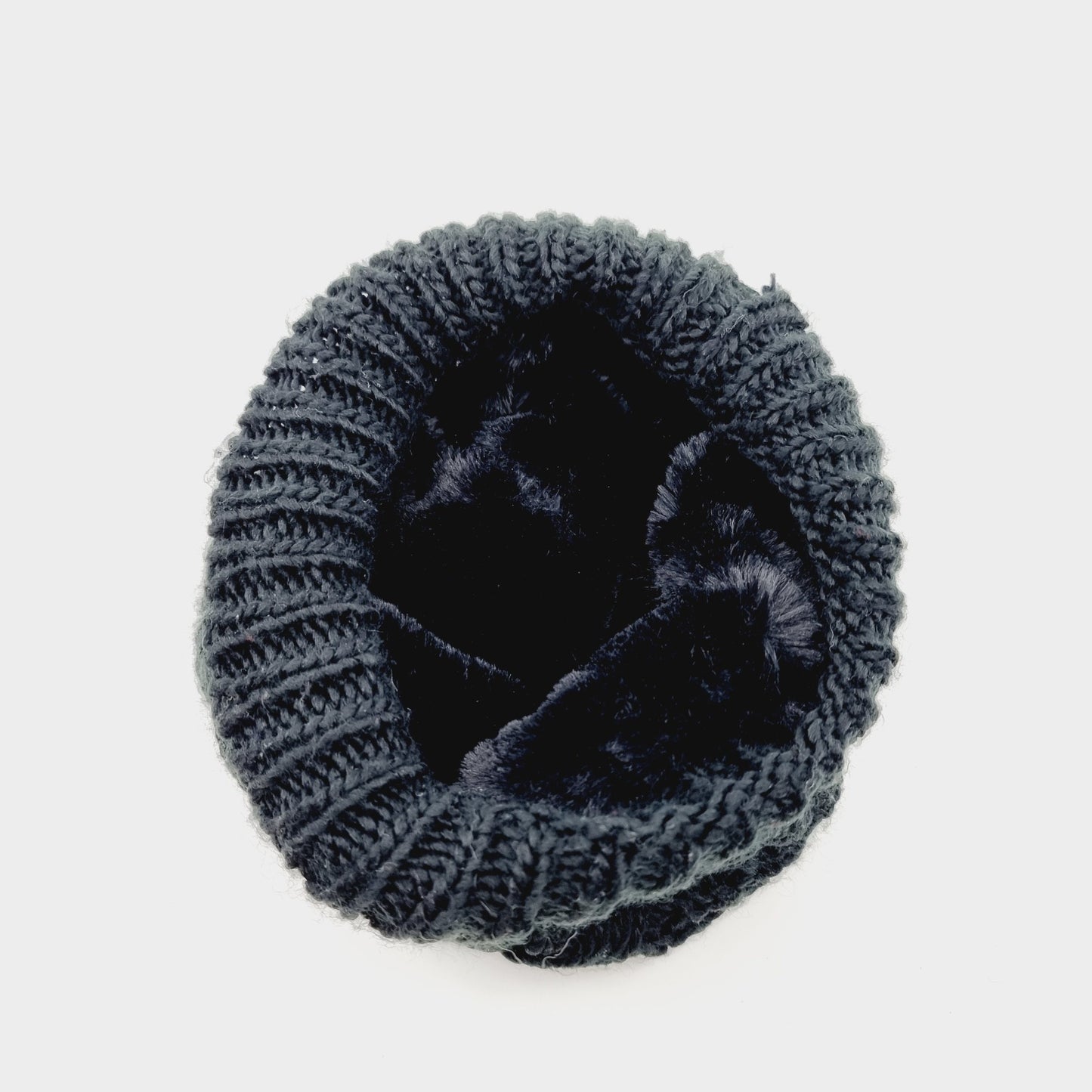 Bonnet noir doublé