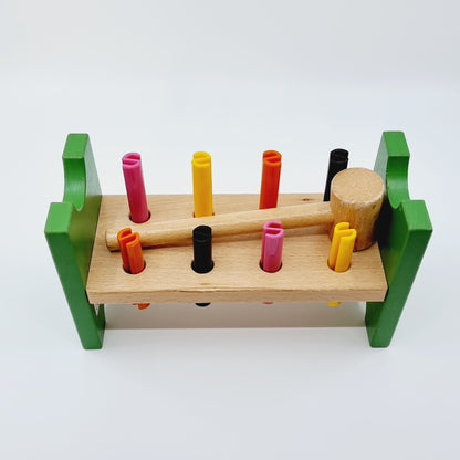 Planche à clous & marteau