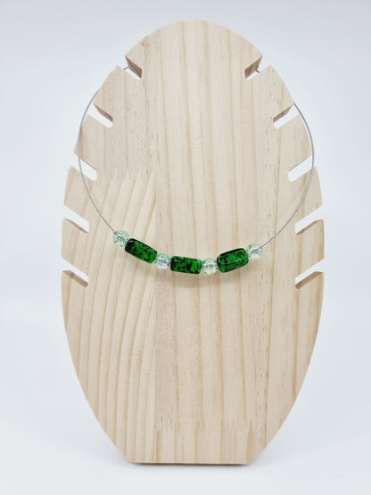 Collier cerceau - perles vertes