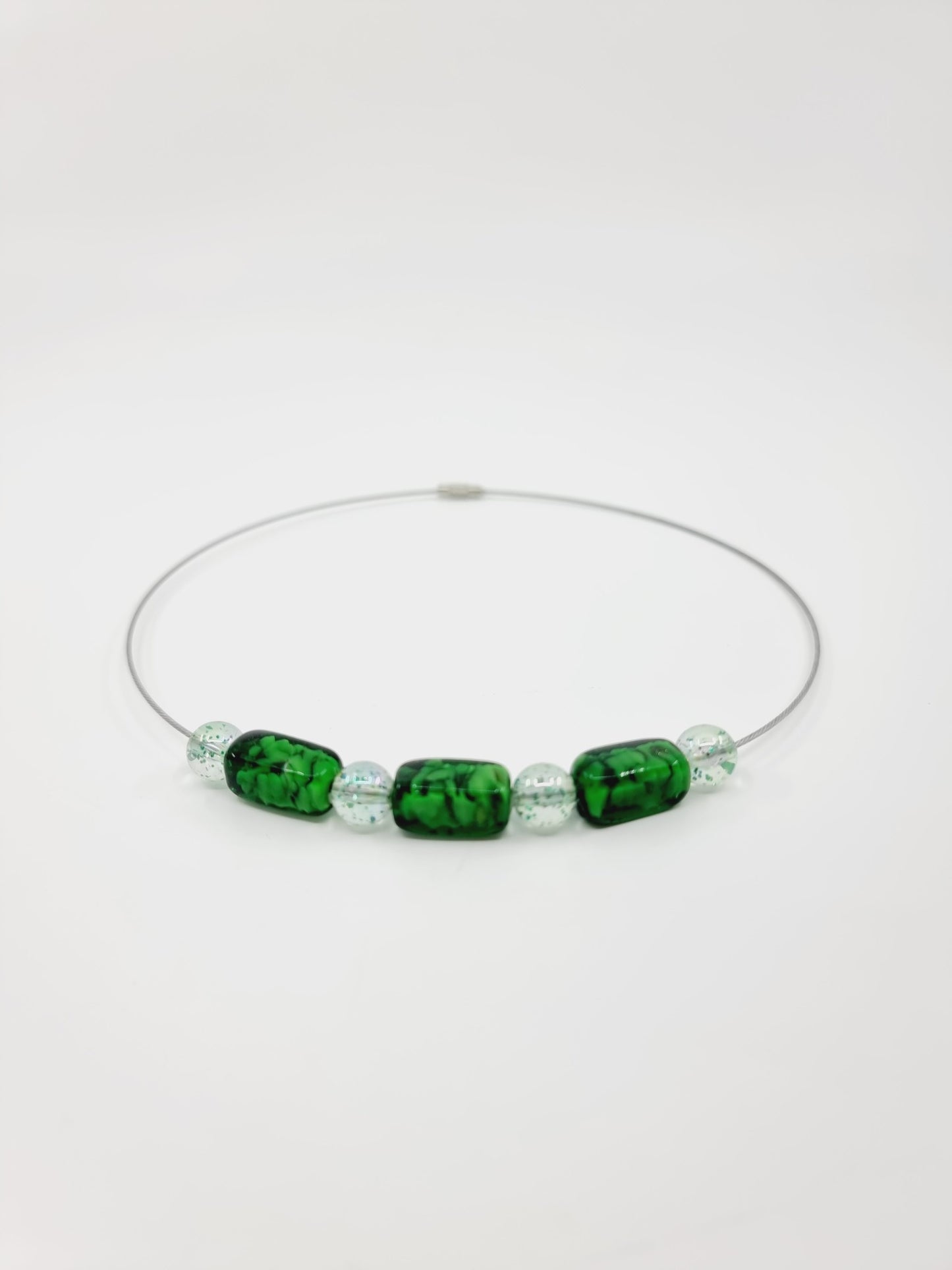 Collier cerceau - perles vertes