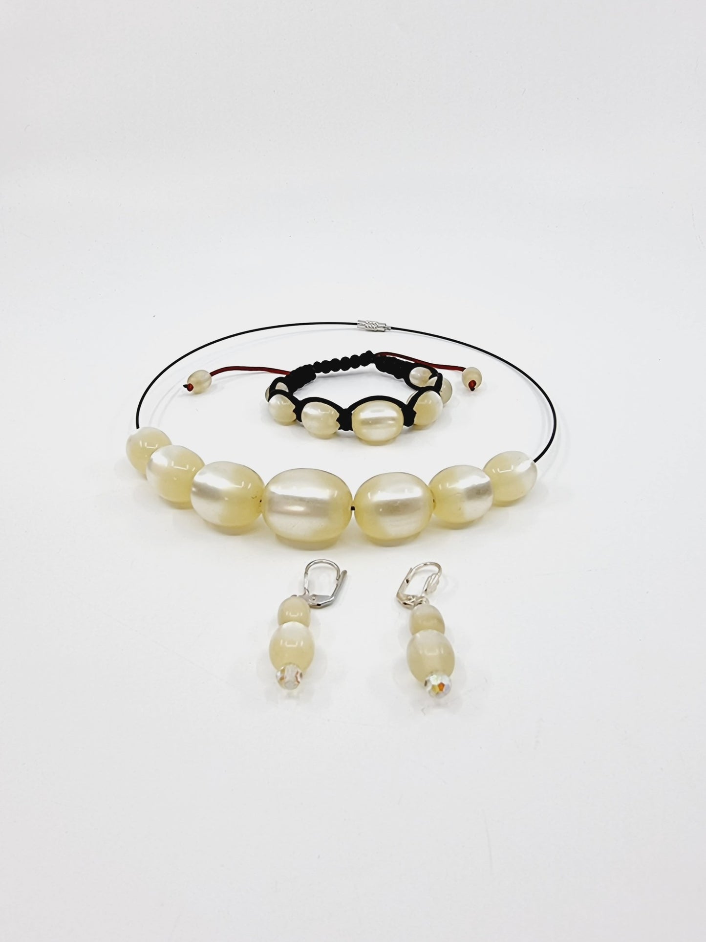 Collier cerceau, bracelet & boucles d'oreilles - perles nacrées