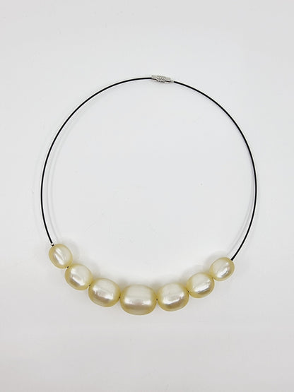Collier cerceau, bracelet & boucles d'oreilles - perles nacrées