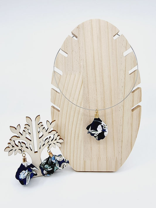 Collier cerceau argenté & boucles d'oreilles - fleur en tissu