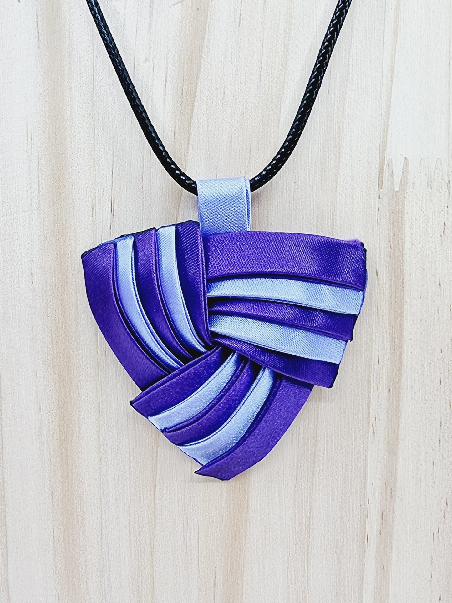 Collier en tissu bicolore - violet/mauve