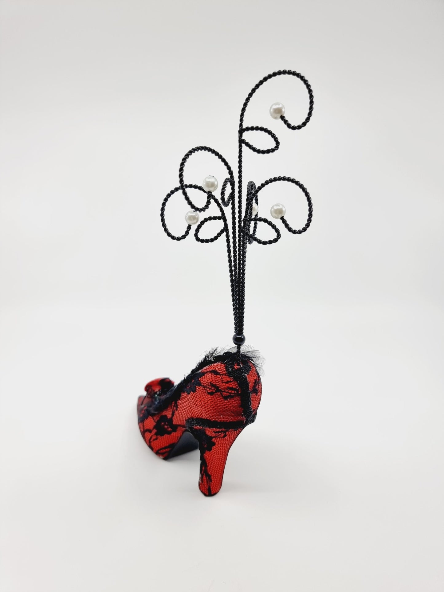 Support à bijoux - escarpin rouge & noir