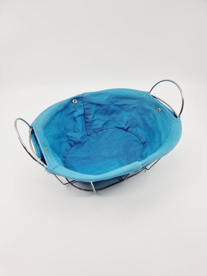 Corbeille en métal avec tissu