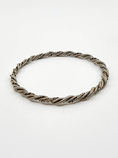 Bracelet torsadé argenté