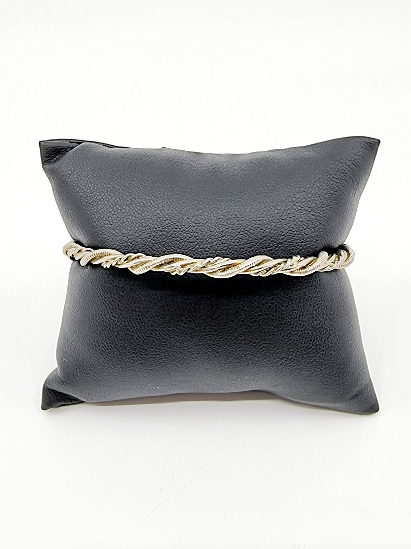 Bracelet torsadé argenté