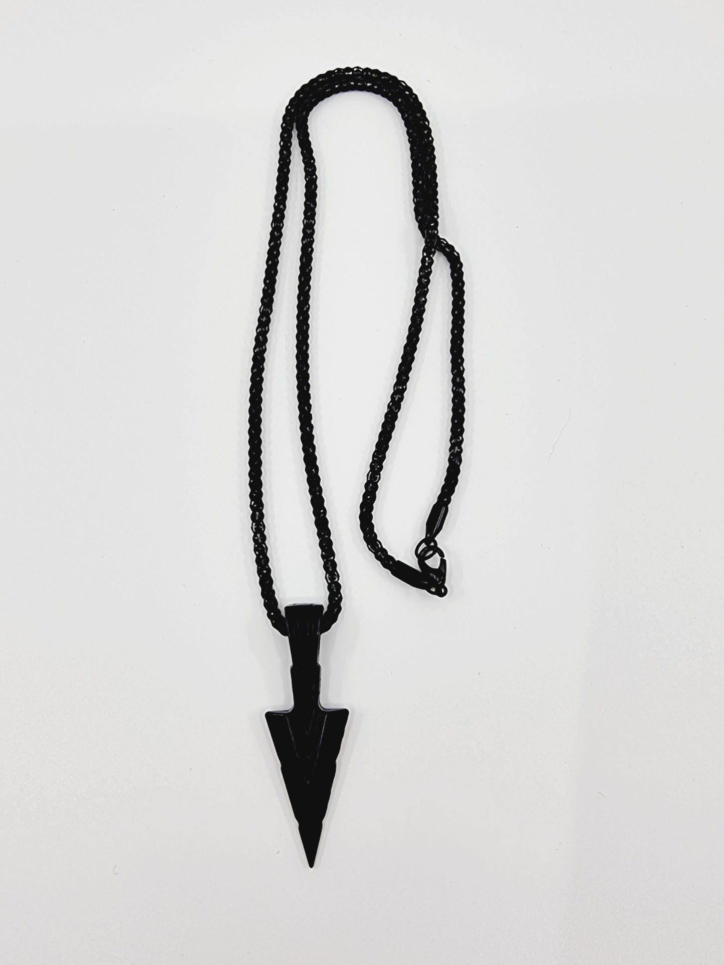 Collier flèche - noir