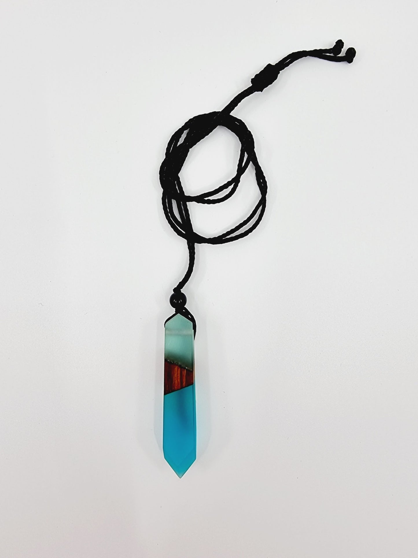 Collier en résine & bois - Léo