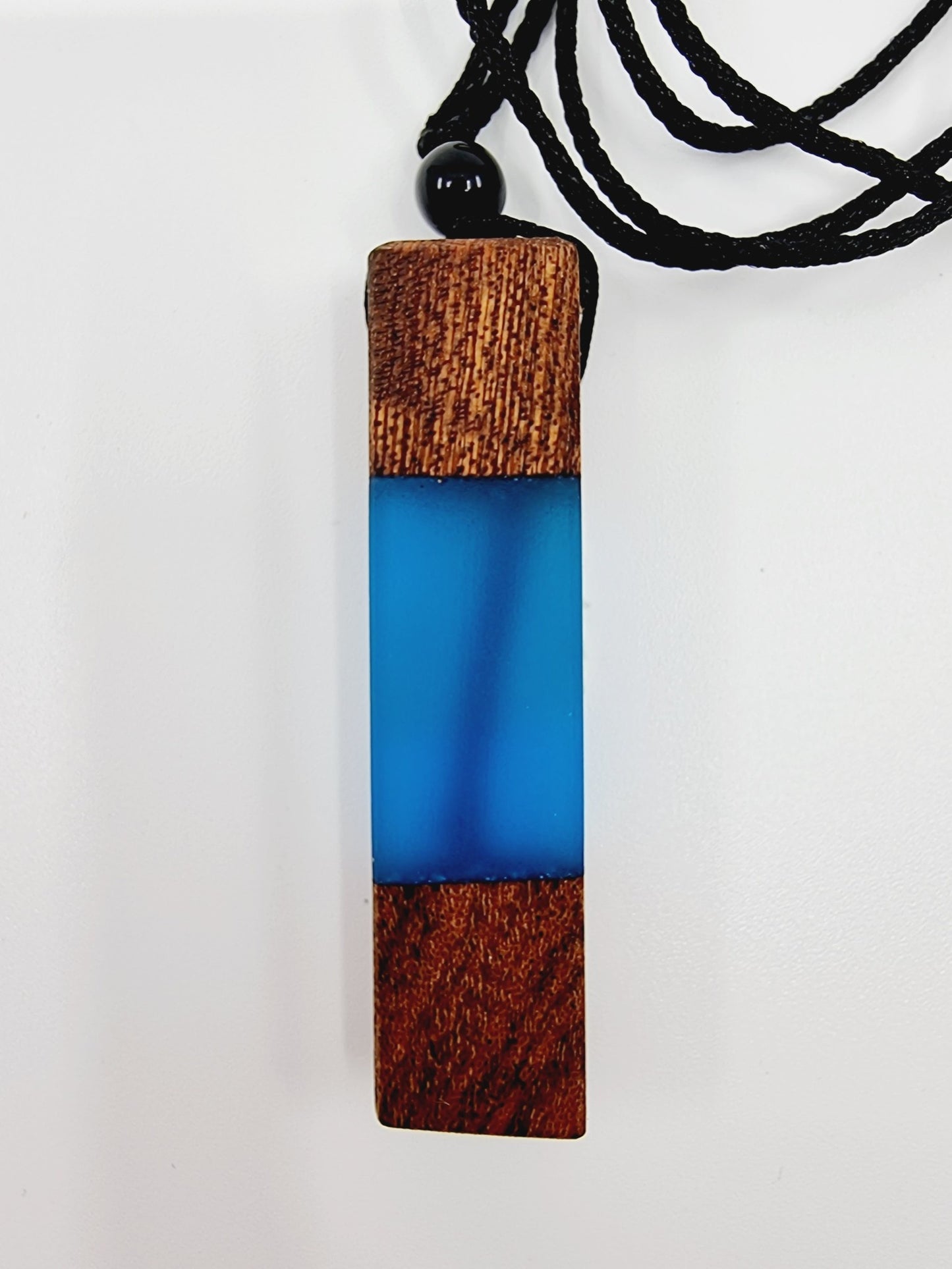 Collier en résine & bois - Marin