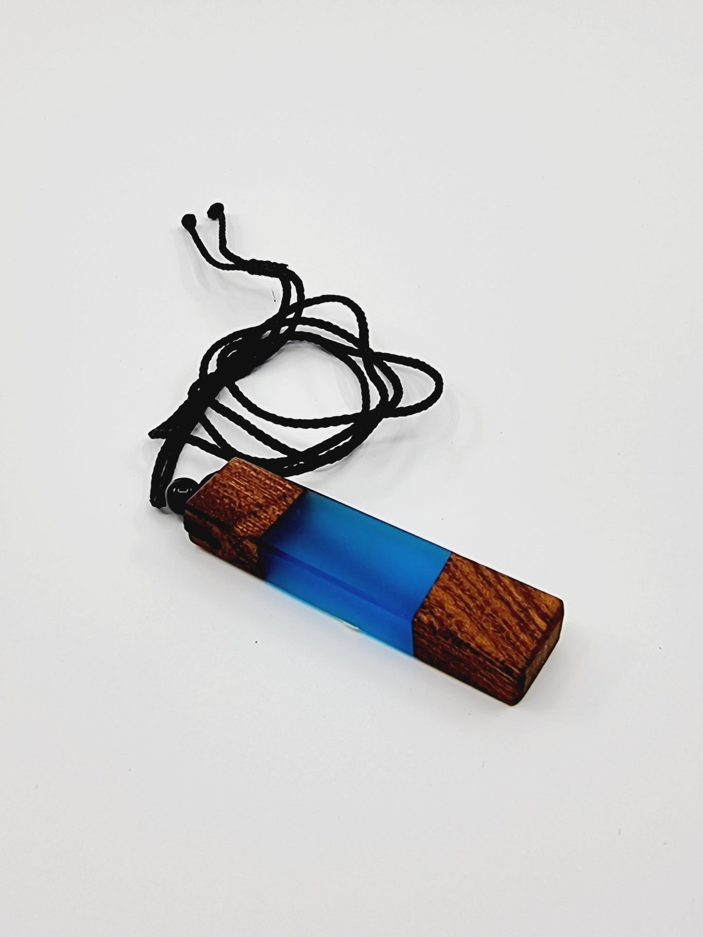 Collier en résine & bois - Marin