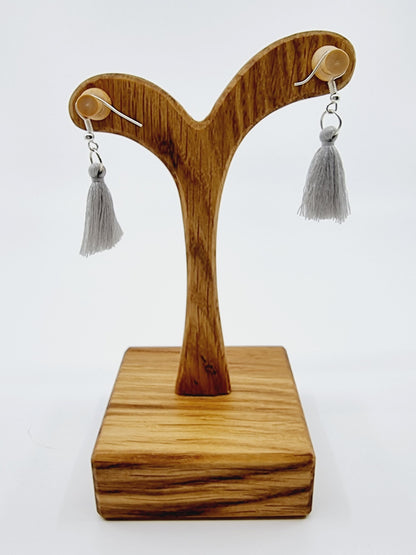 Boucles d'oreilles pompon - gris clair