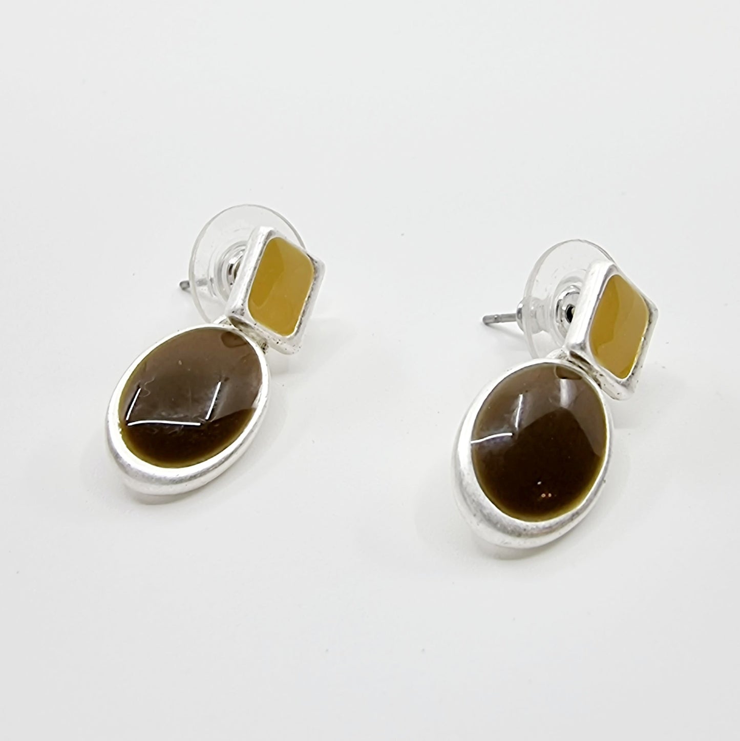 Clous d'oreilles - Rétro