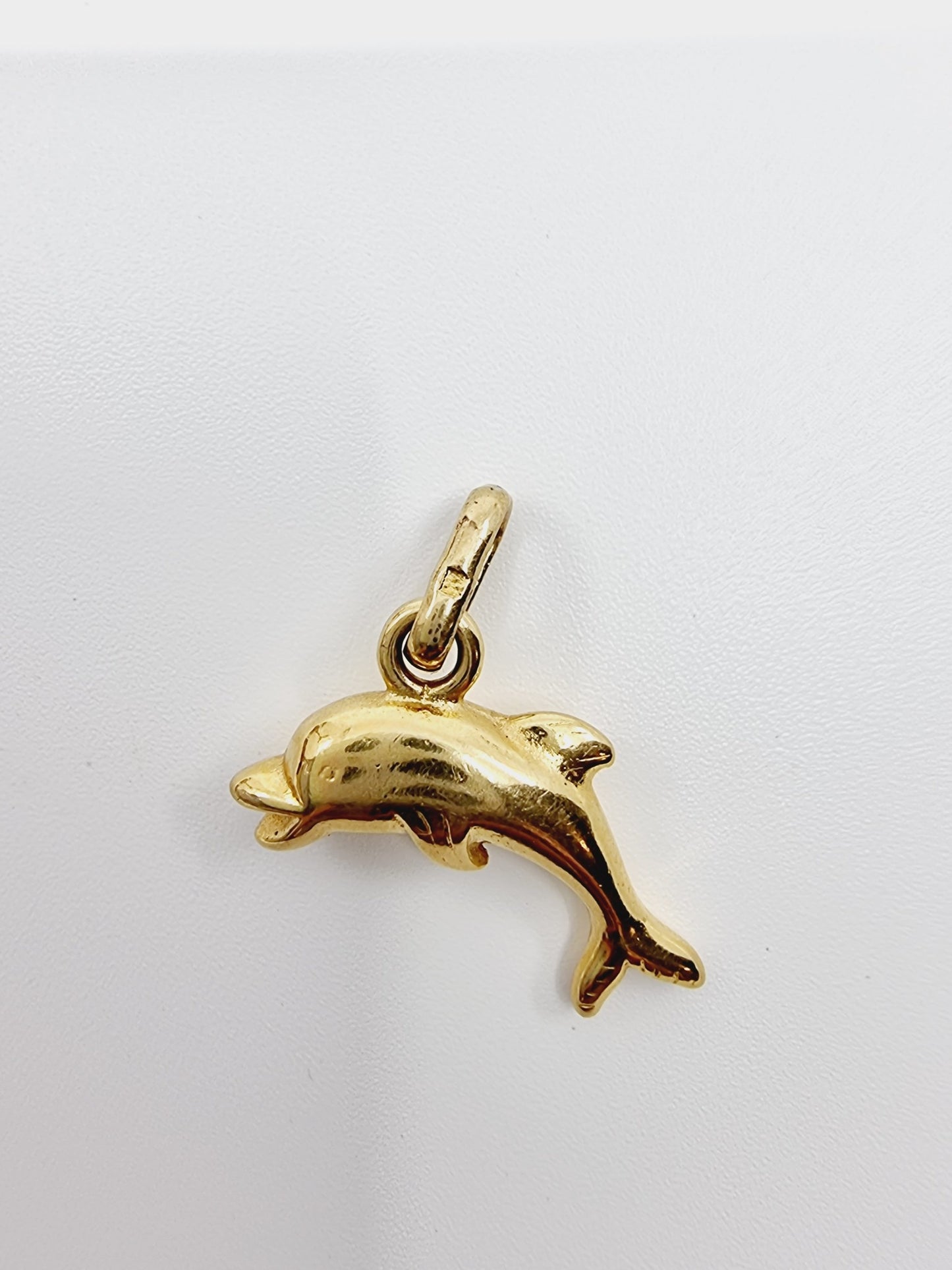 Pendentif dauphin