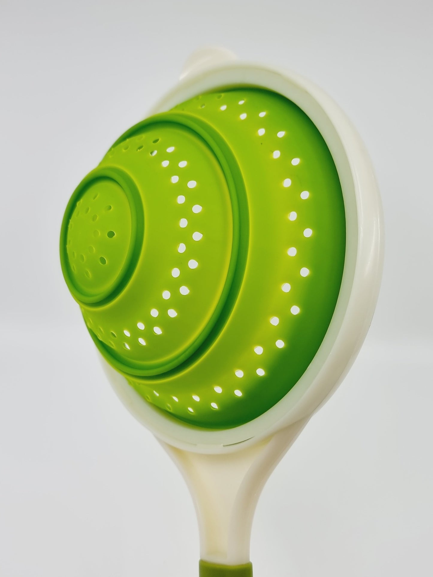 Passoire pliable à manche