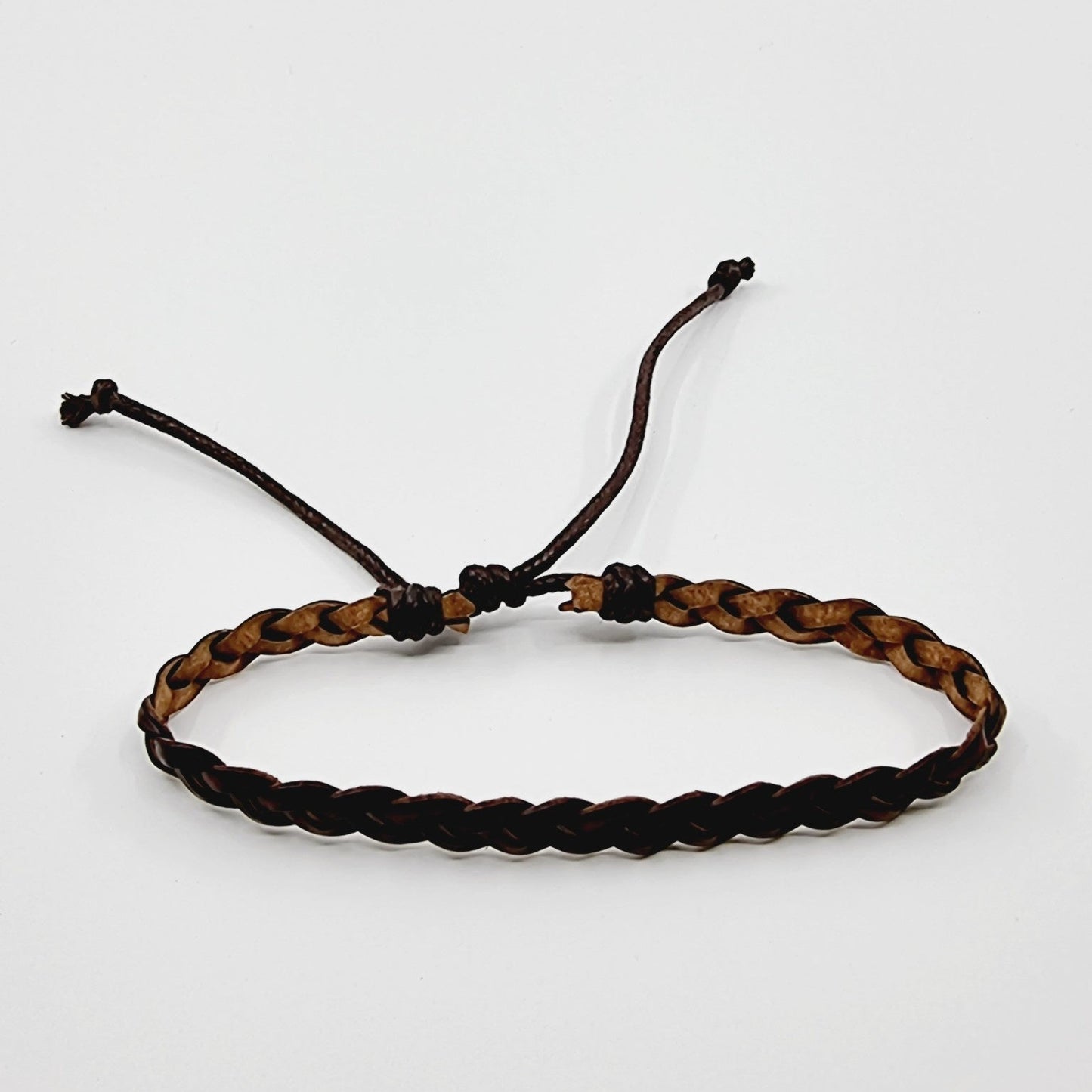 Bracelet en cuir tressé très fin