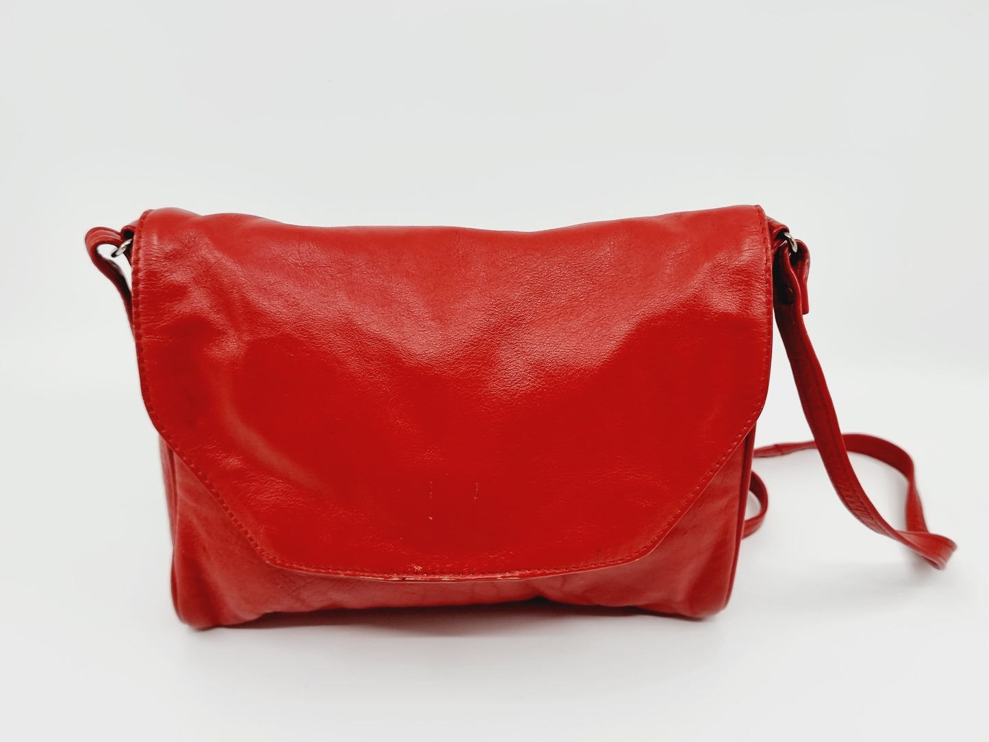 Sac rectangulaire en cuir rouge