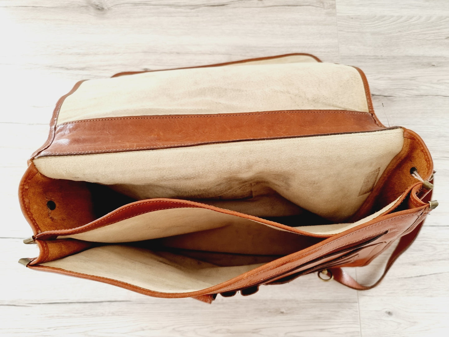 Sacoche/besace en cuir