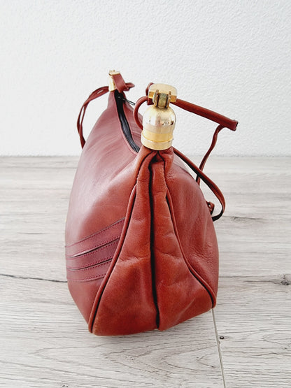 Sac croissant de lune en cuir