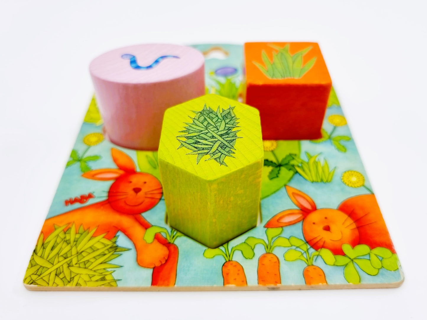 Maison d'éveil avec formes en bois