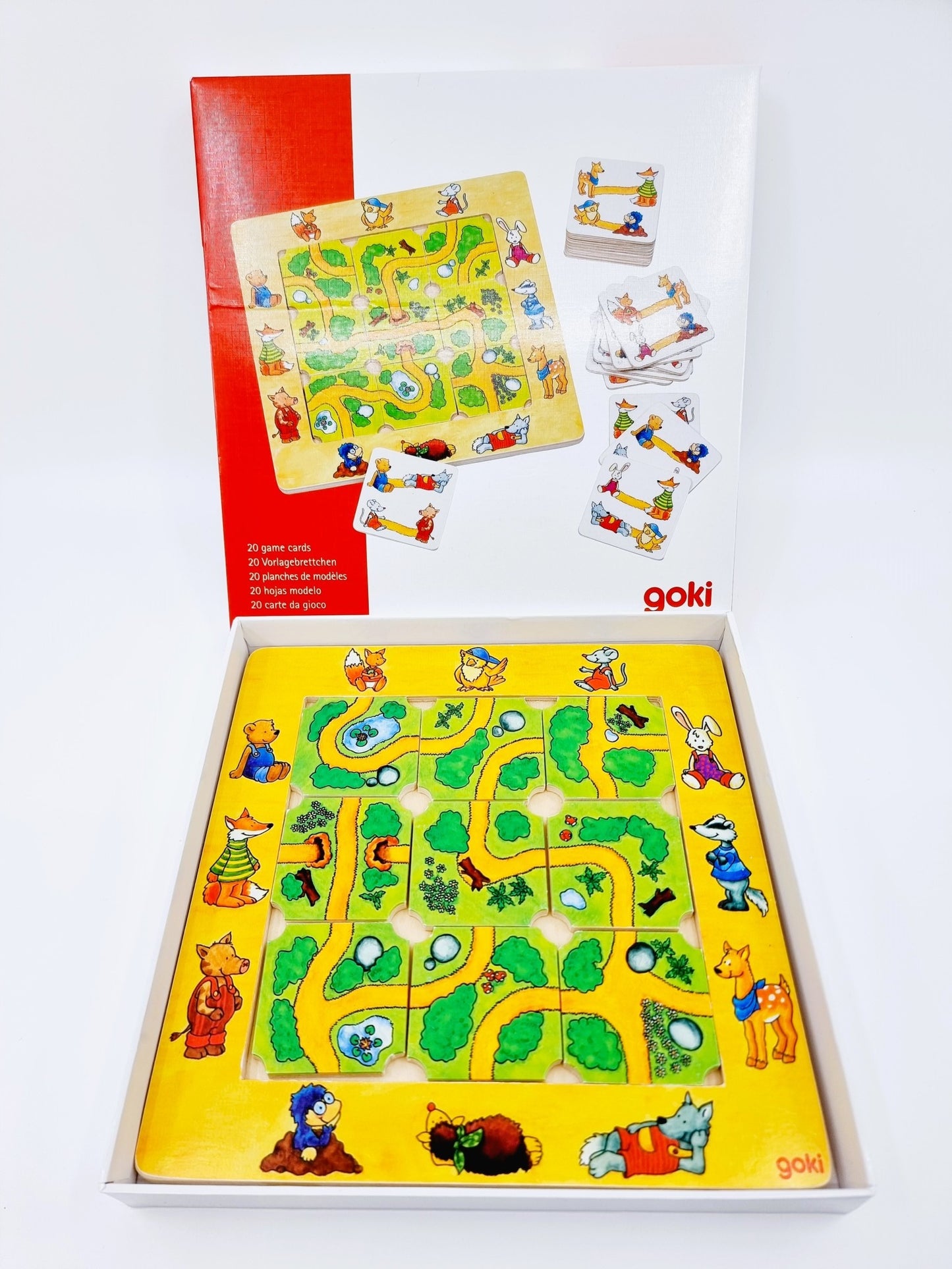 Trouve le chemin à travers la forêt