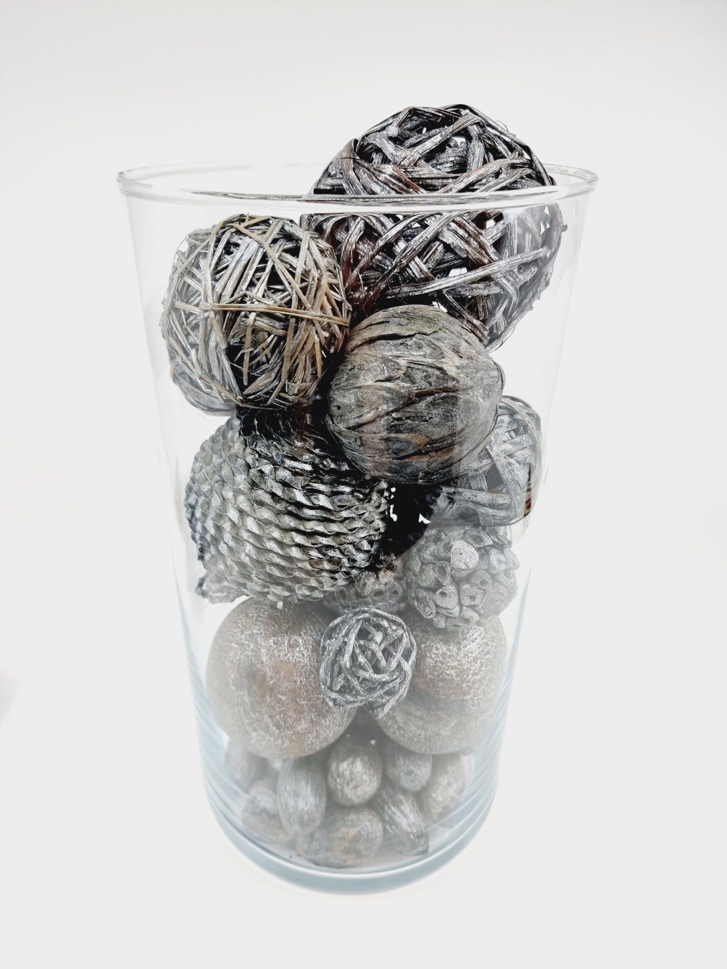 Vase avec boules décoratives (49 pièces)