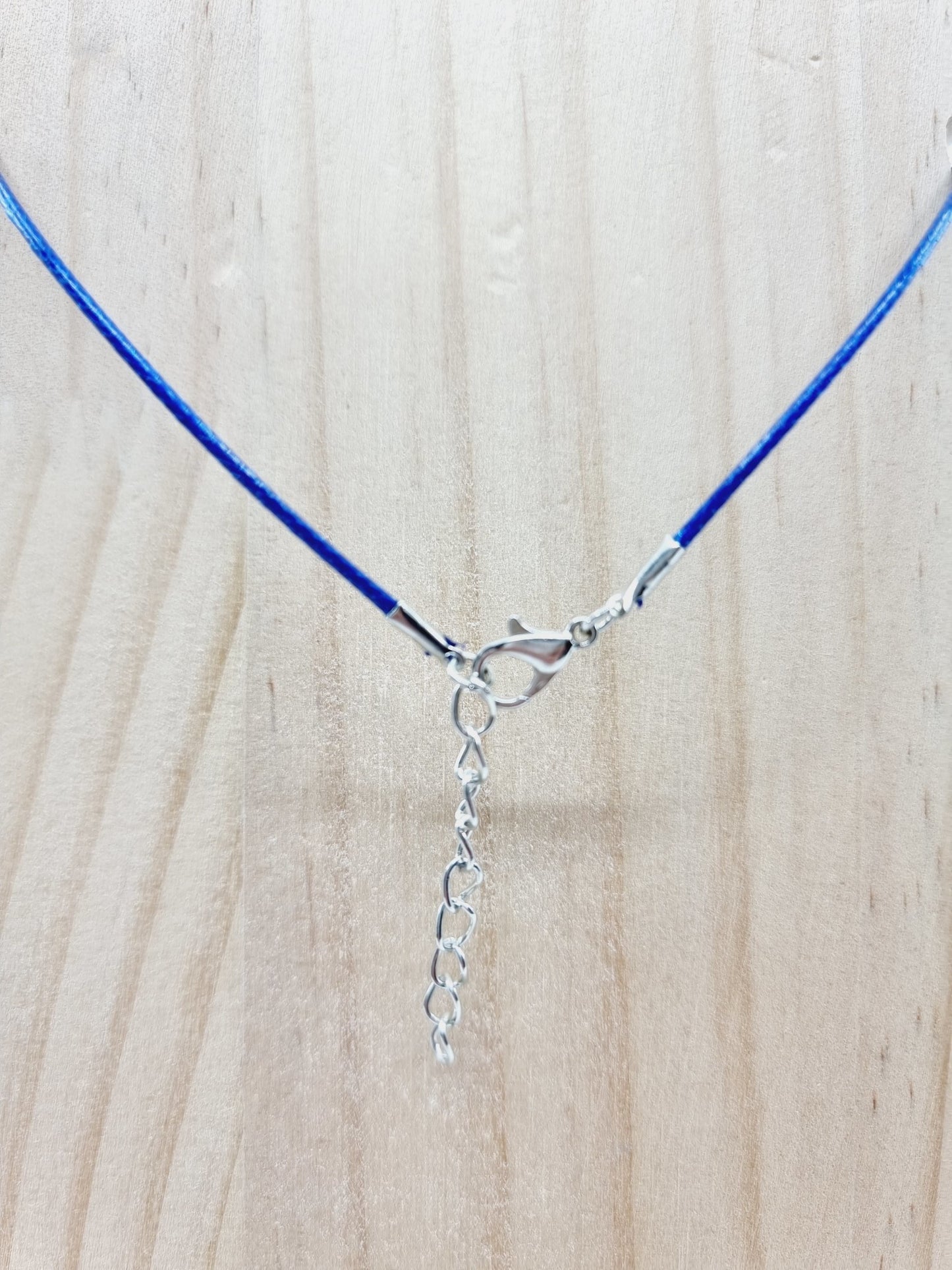 Collier fiole - paillettes nuances bleu/argenté