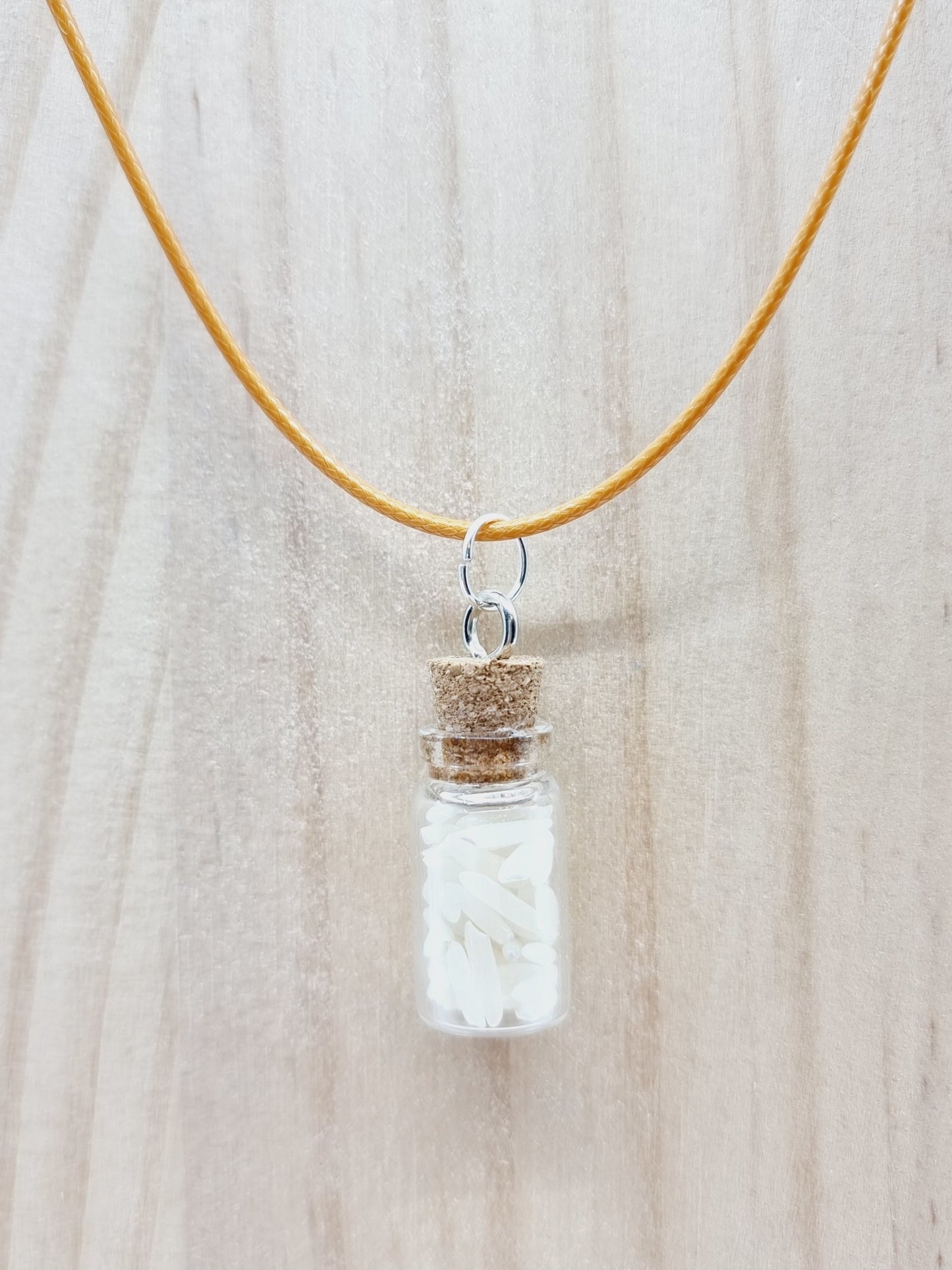 Collier fiole - riz porte-bonheur