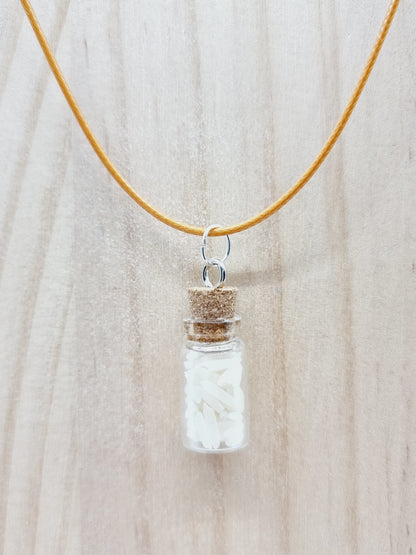 Collier fiole - riz porte-bonheur