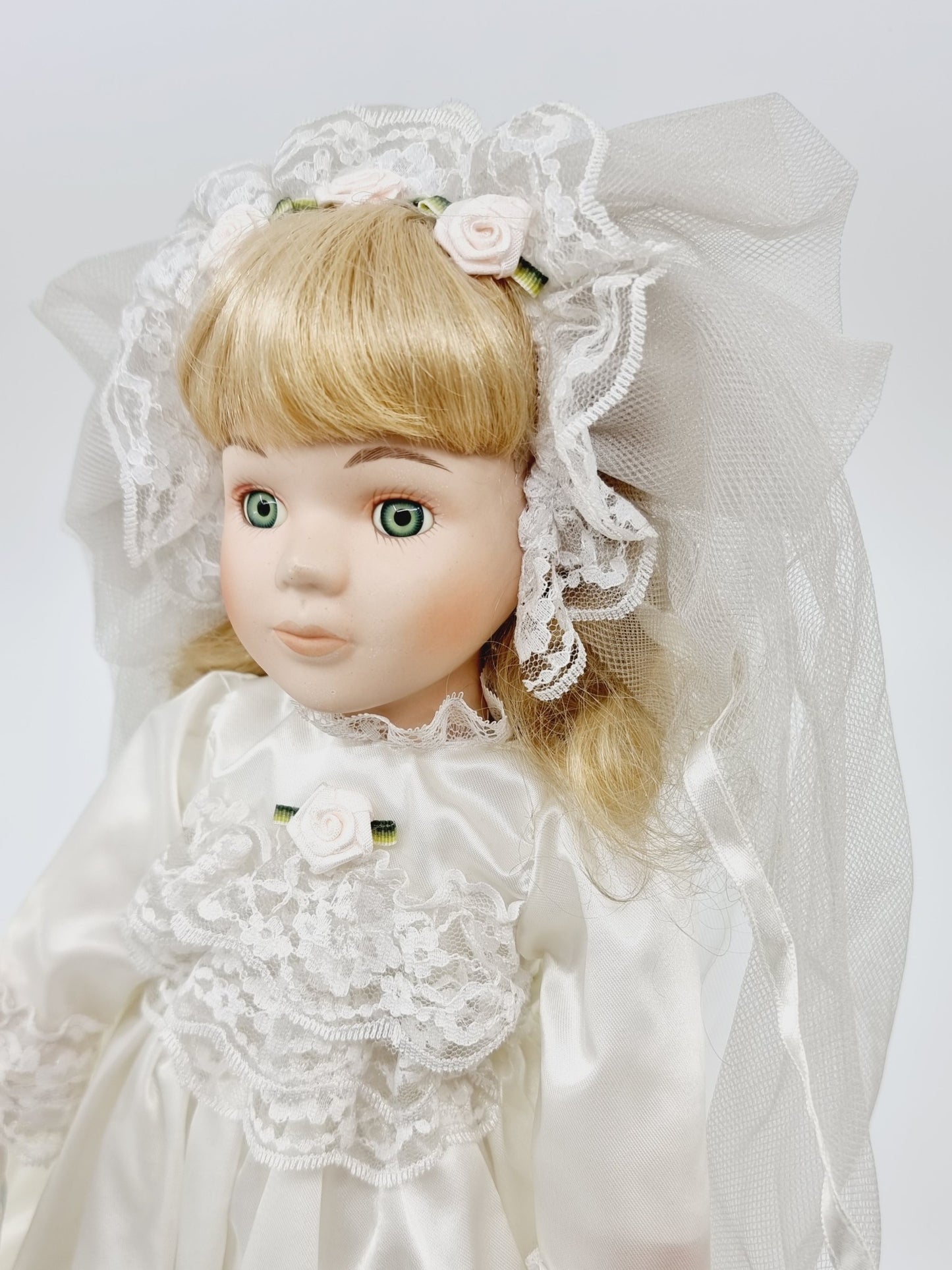 Poupée en porcelaine, The Classique Collection - Crystal