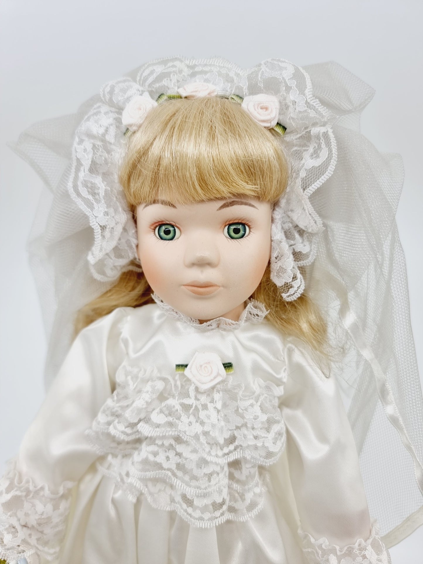 Poupée en porcelaine, The Classique Collection - Crystal