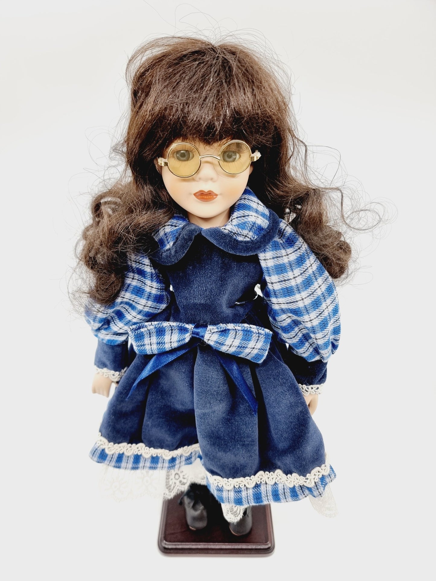 Poupée en porcelaine - Maribelle