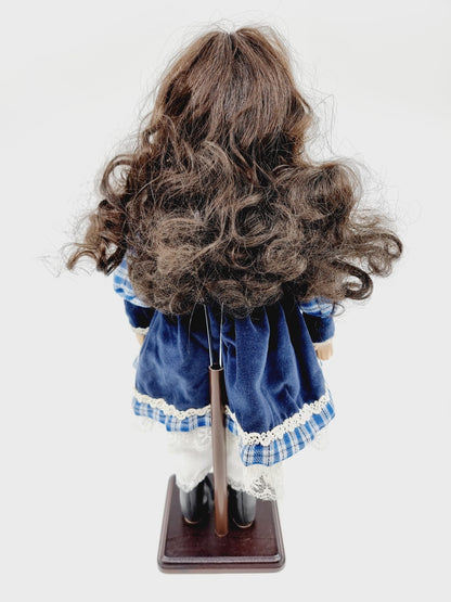 Poupée en porcelaine - Maribelle