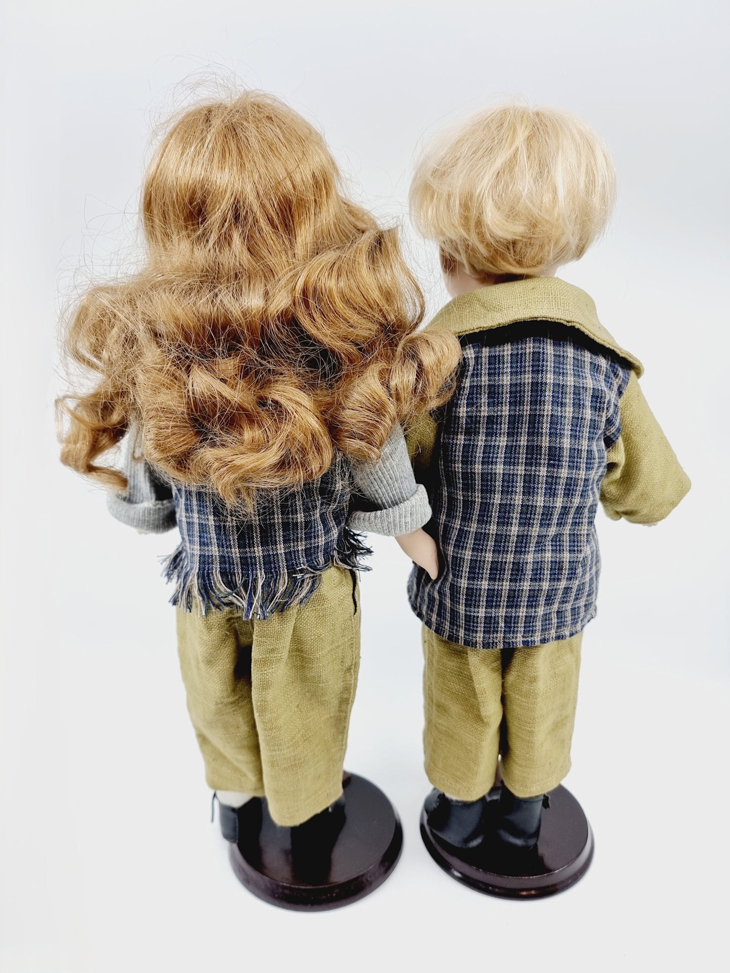 Couple de poupées en porcelaine – Lucie & Gaspard – charme rustique des années 30