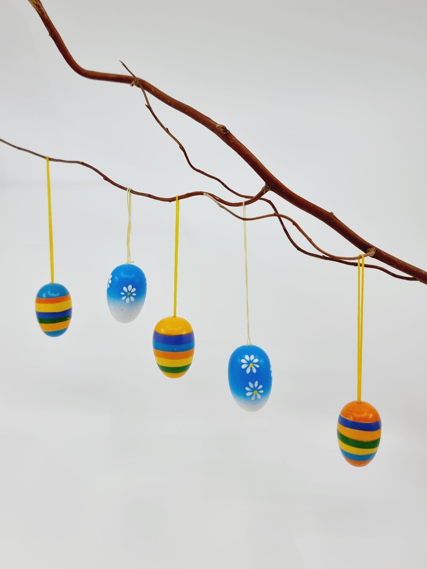 Oeuf en bois, peint à la main (10 pièces)