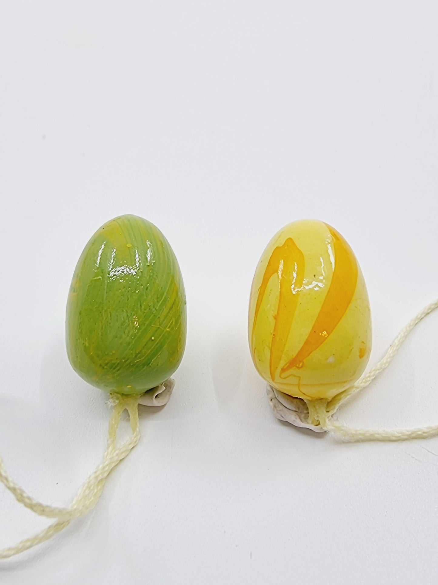 Oeuf à suspendre jaune et vert brillant (17 pièces)