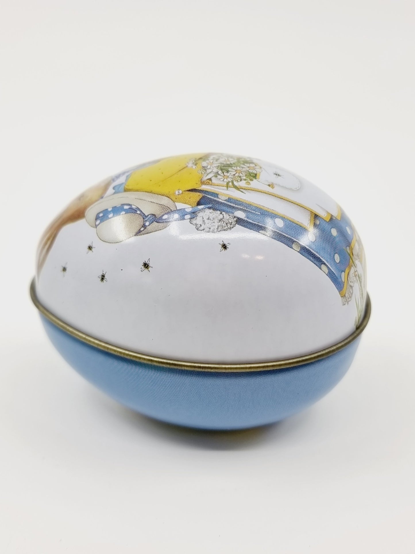 Boîte à bonbons oeuf en métal (à la pièce)