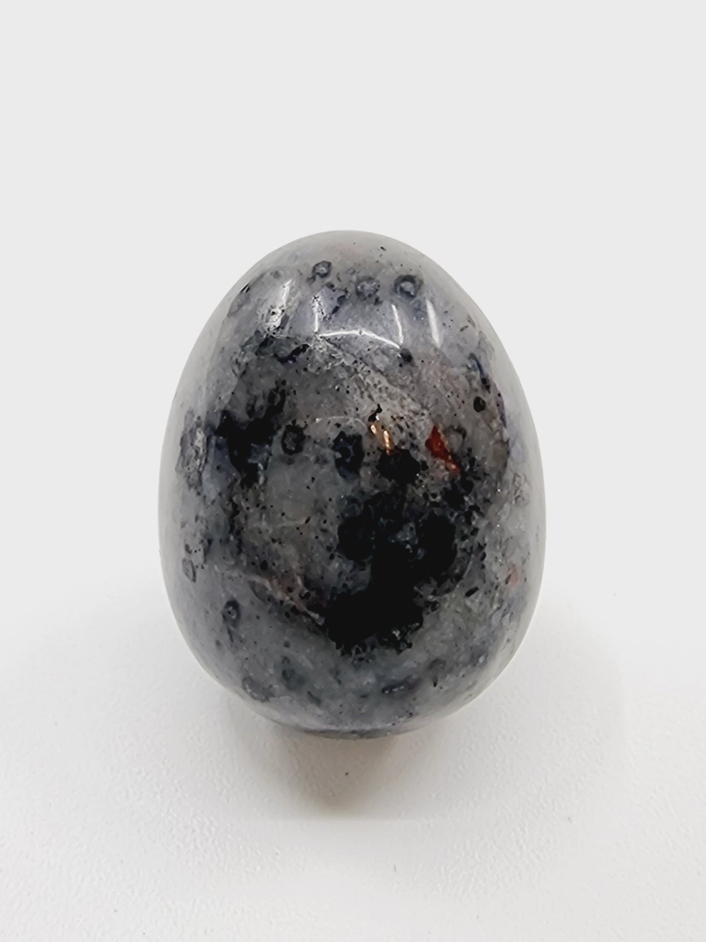 Oeuf en pierre naturelle - Labradorite