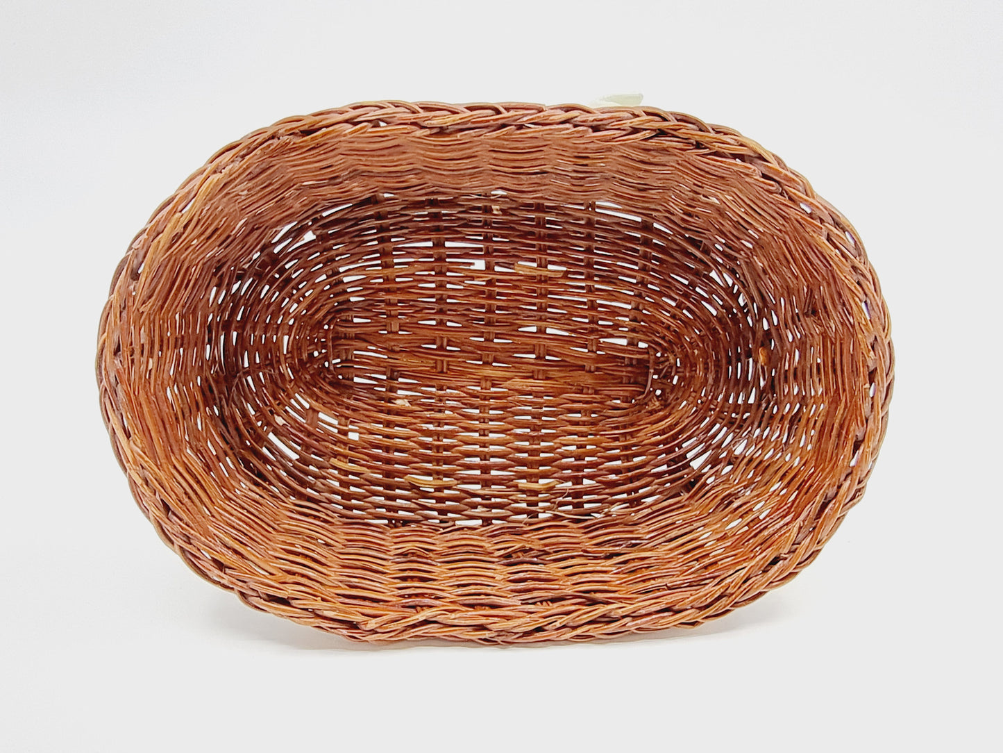 Corbeille en osier avec ruban