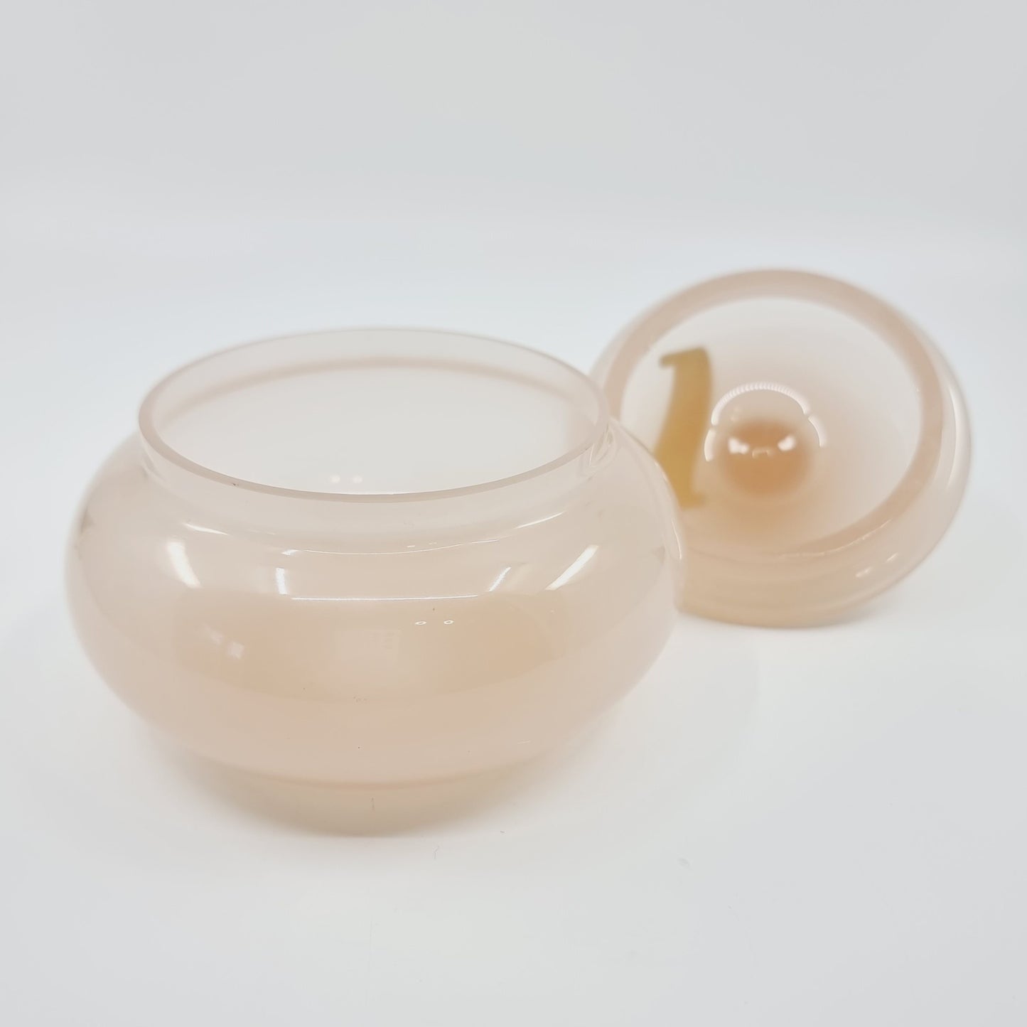 Bonbonnière en véritable Opaline de Murano